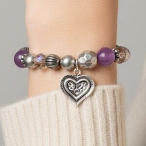 🟦 1/2 Off 
Handmade bead bracelet NWOT